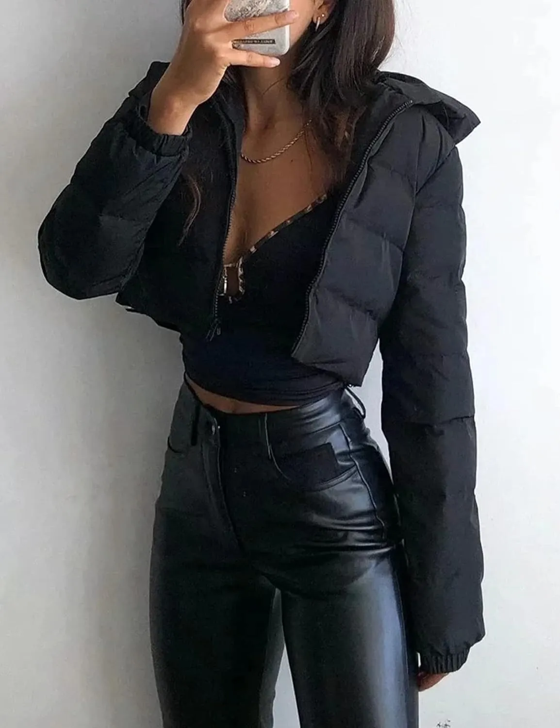 Arssm Womens Cropped Puffer Jacket Fashion Casual Hooded Zipper Long Sleeve Winter Warm Bubble Coat