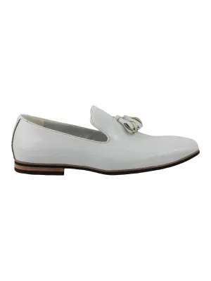 FAUX LEATHER SHINY SLIP ON SHOES IN WHITE