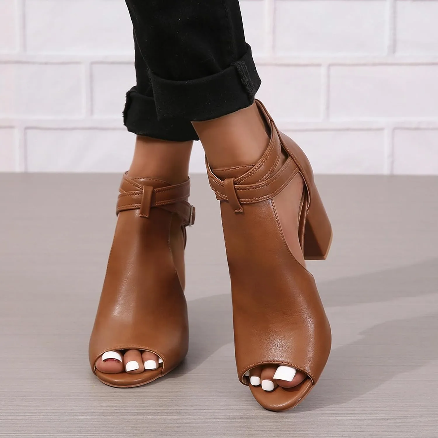 GUNIYIFS Cutout Peep Toe Stacked Heeled Sandals for Women Summer Buckle Cutout Chunky High Heels Sandals Dress Ankle Booties