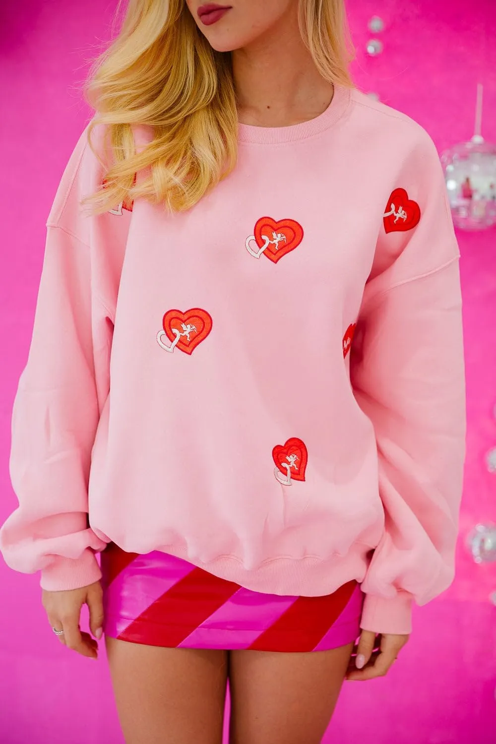 Luckinbaby Women's Cute Heart Sweatshirts Sequin Patch Romantic Love Valentines Shirt Long Sleeve Pullovers Oversized Tops