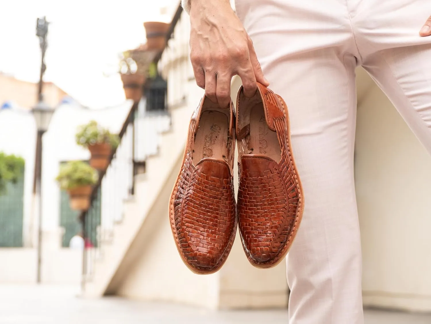 Mexico en la Piel Men’s Handmade Leather Huarache Sandals – Slip-On, Comfortable, Breathable, Available in Tan, Black, and Reddish – Sizes 8US to 13US