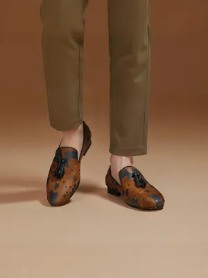 New brown and black horsehair men's loafers are exported to Europe, America, small square head fringed smoking shoes, red-soled shoes.