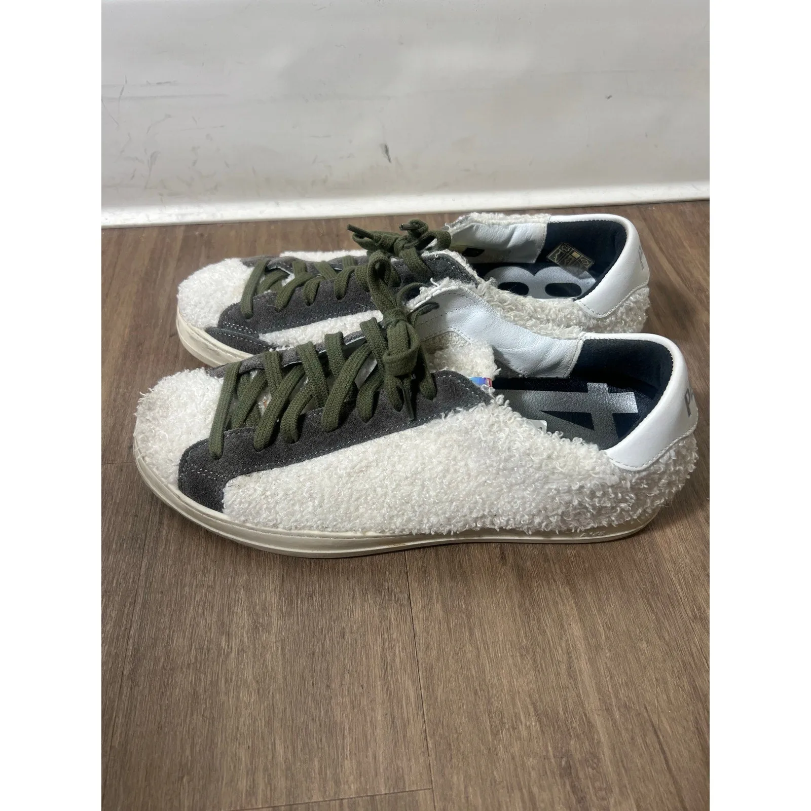P448 White Wooly Sneakers Grey Suede Accents Green Laces Sz 39 (8.5)