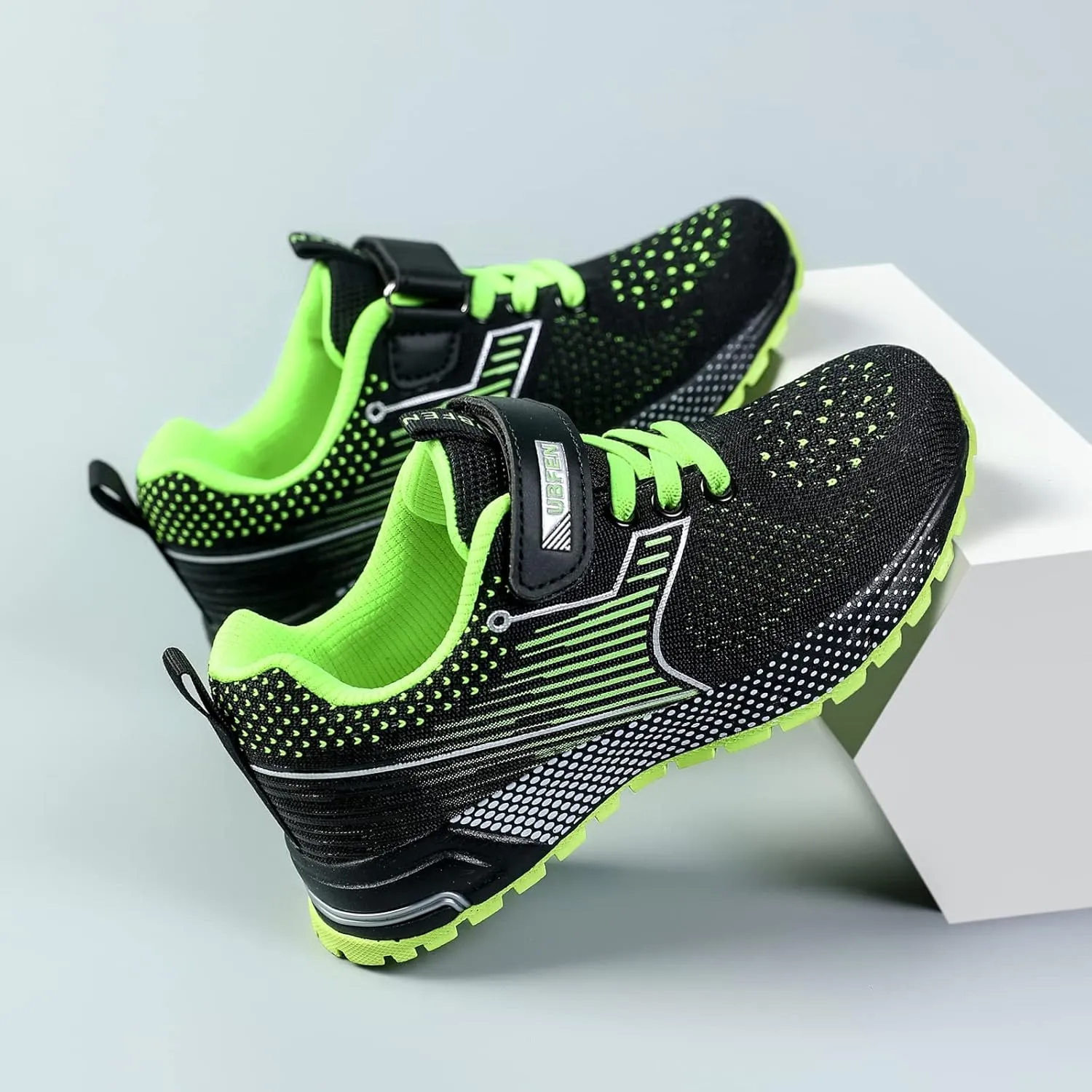 UBFEN Kids Sneakers Boys Girls Tennis Shoes for Running Athletic Walking Gym Sports Lightweight Breathable