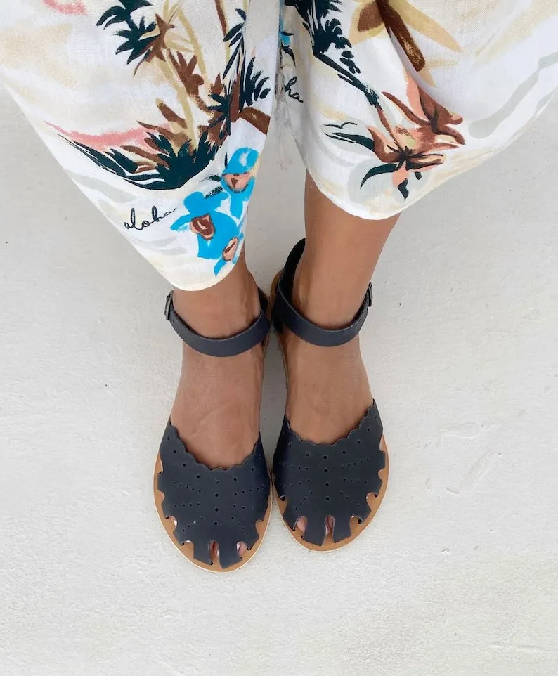 Vibram closed bareefoot sandals