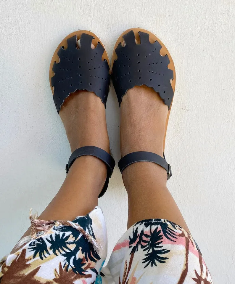 Vibram closed bareefoot sandals