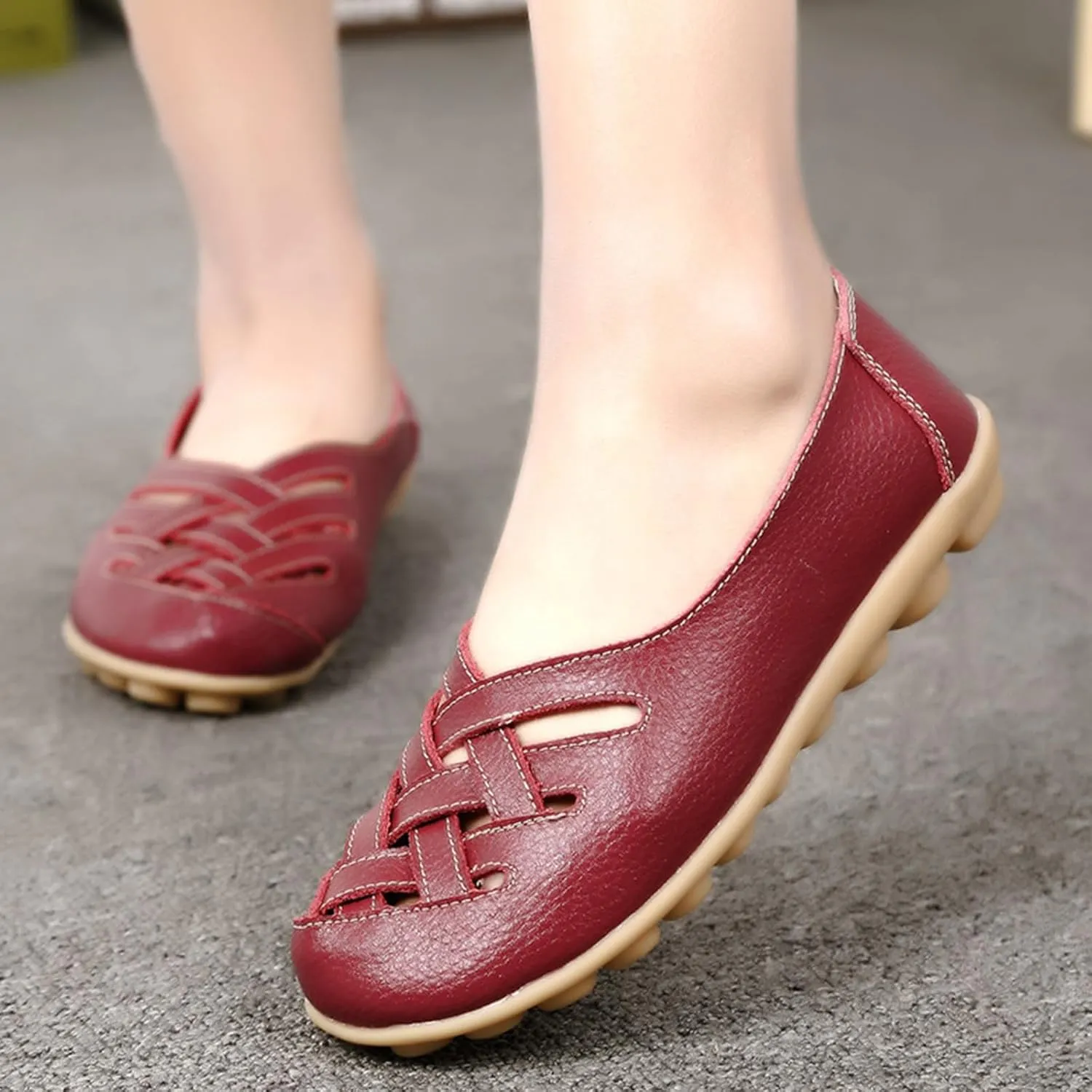 Women's Casual Flat Loafer Comfort Slip On Walking Boat Shoe Lightweight Soft Leather Driving Moccasins Closed Toe Sandals