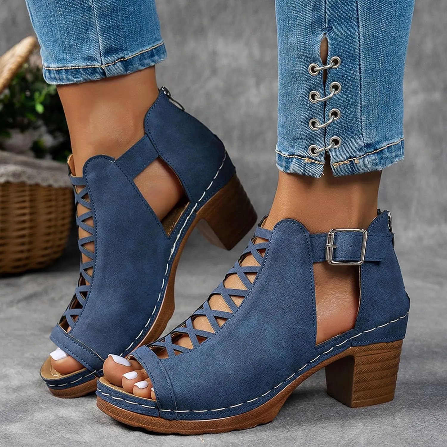 Women's Wedge Sandals Vintage Hollow Out Buckle Strap Platform Sandals for Women Summer Casual Chunky Heels Shoes