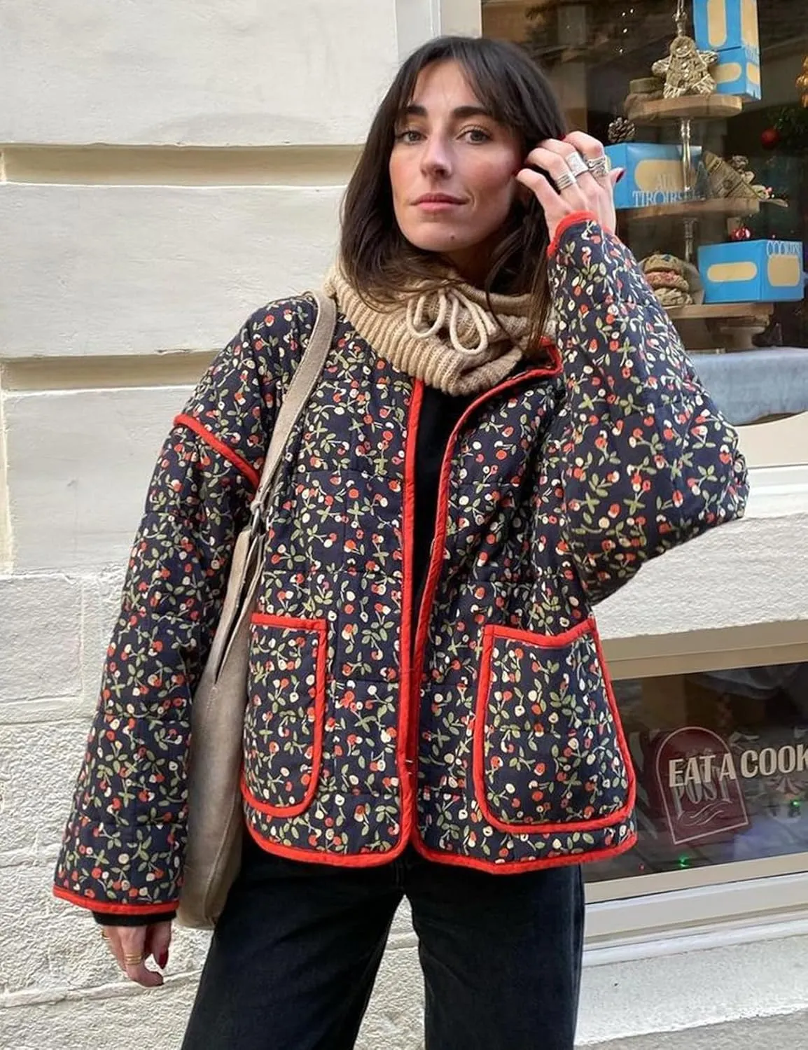 Wyeysyt Women's Cropped Puffer Jacket Lightweight Floral Print Long Sleeve Padded Quilted Puffy Cardigan Coat